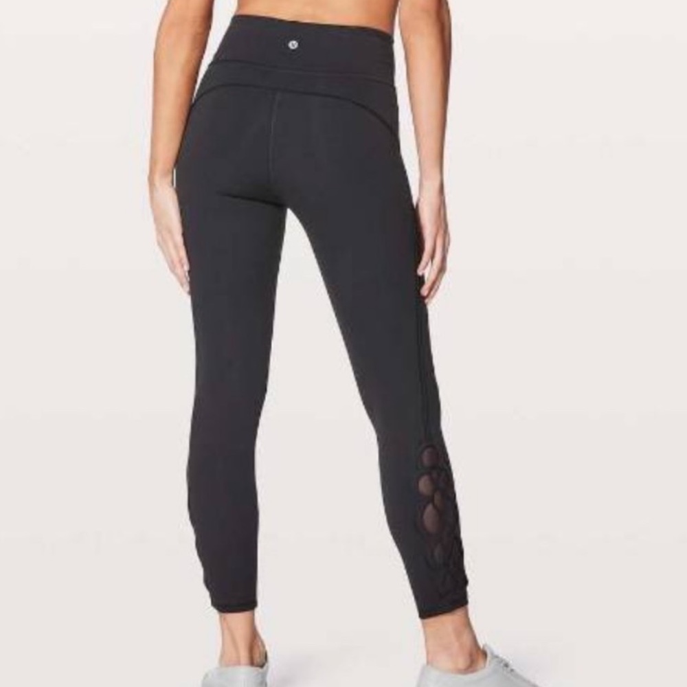 Black Lululemon leggings size 6